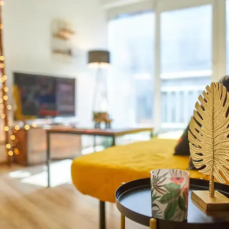 Stylish Next To Castle, Location Apartment *